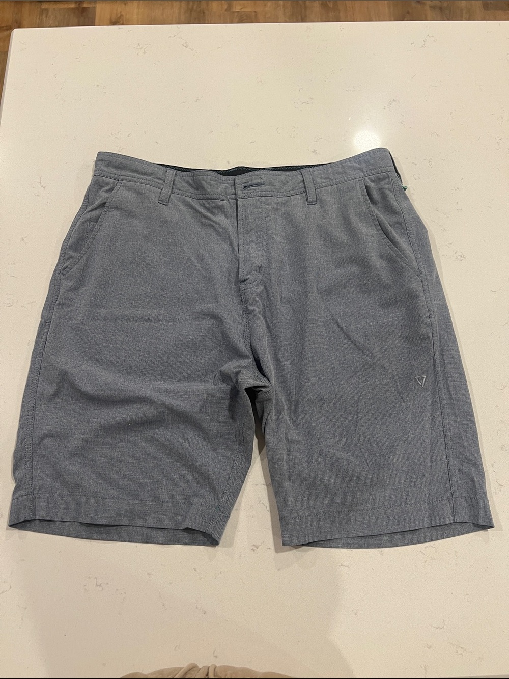 VISSLA Men's Heather Blue Gray Shorts